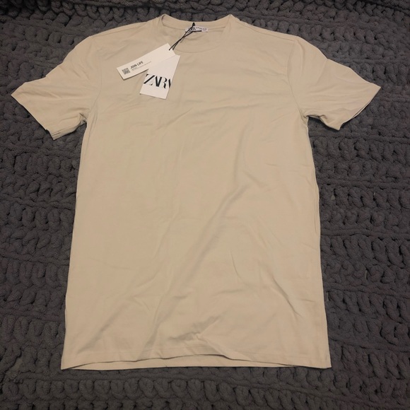 Zara T-shirt - Picture 1 of 2